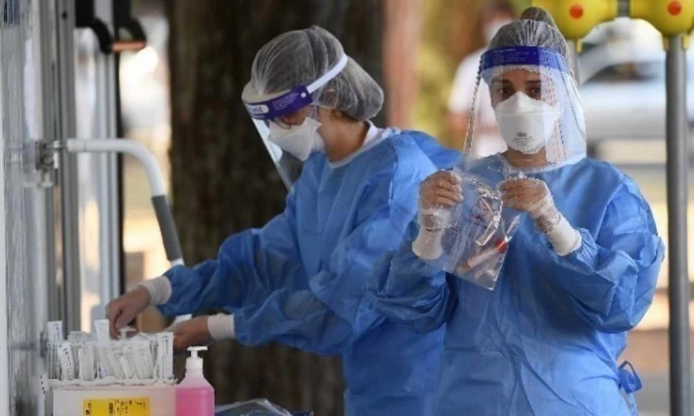Κορονοϊός: Κάτω από 5.000 ημερήσια νέα κρούσματα στη Γαλλία για πρώτη φορά εδώ και μήνες